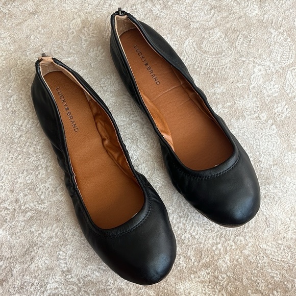 Brand New Lucky Brand Genuine Leather Black Slip On Ballet Flats Zippered Back - Picture 3 of 16
